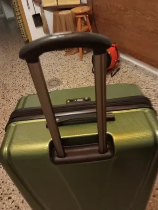 Maleta grande de viaje verde