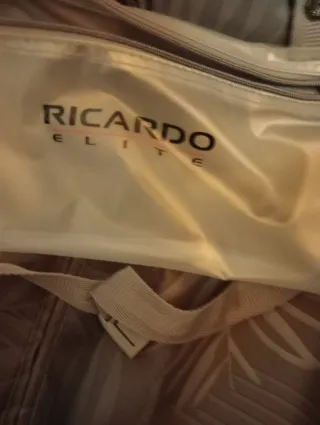 Maleta grande de viaje verde