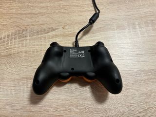 Mando Nacon Wired Compact PS4 / PC - Naranja (Ofic
