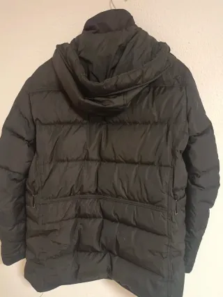 Chaquetón plumífero Massimo Dutti.