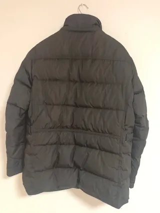 Chaquetón plumífero Massimo Dutti.