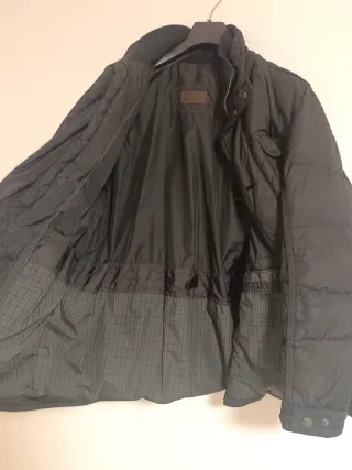 Chaquetón plumífero Massimo Dutti.