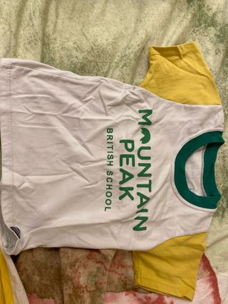 Uniforme Mountain Peak British School