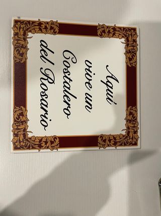 Azulejo impreso Aquí vive un Costalero del Rosario