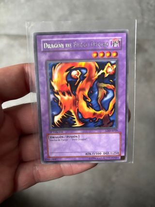 Carta Yu-Gi-Oh! Dragón de Fuego Oscuro
