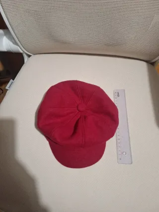 Gorra de fieltro roja