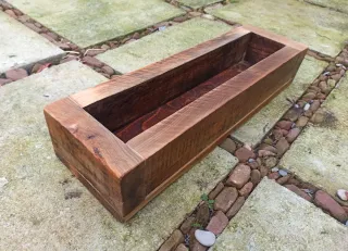 Centro de Mesa de madera. Jardinera. Hecho a mano.