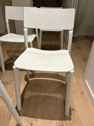 Mesa rectangular negra + 4 sillas Ikea