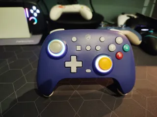 Mando Switch Estilo Gamecube Morado
