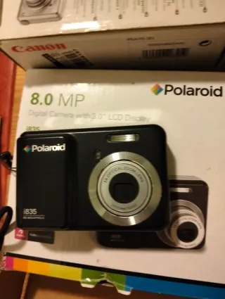 Lotto fotocamere: Canon,2 Nikon, Polaroid