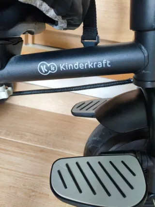 Triciclo Kinderkraft gris