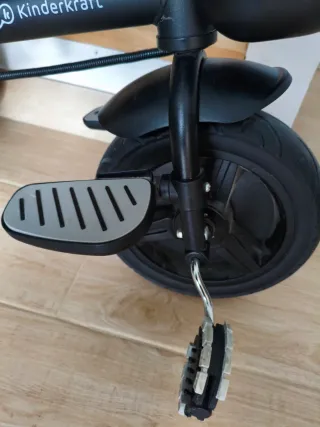 Triciclo Kinderkraft gris