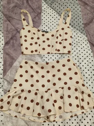 Conjunto Zara Top y Falda Lunares