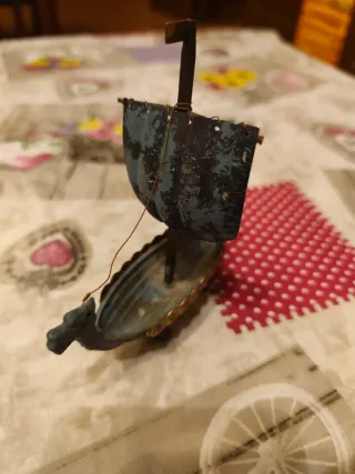 Barco Vikingo Metal Miniatura Antiguo