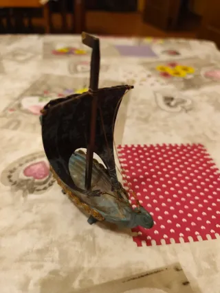 Barco Vikingo Metal Miniatura Antiguo