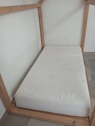 Cama Montessori Casa Madera Pino + colchón visco