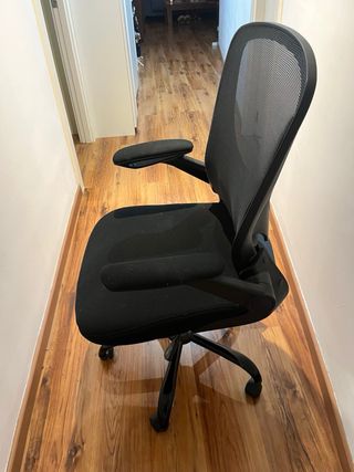 Silla de oficina ergonómica negra