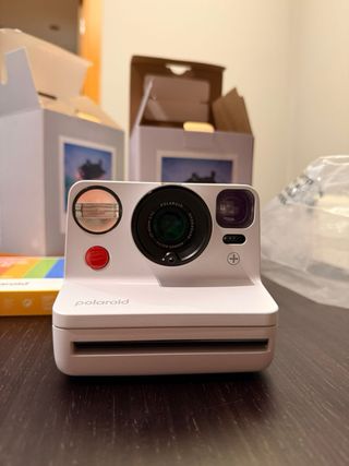 Cámara Polaroid Now+ Gen 3 + 8 Fotos