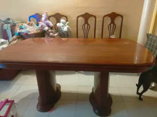 Mesa de comedor de madera.regalo 4 sillas