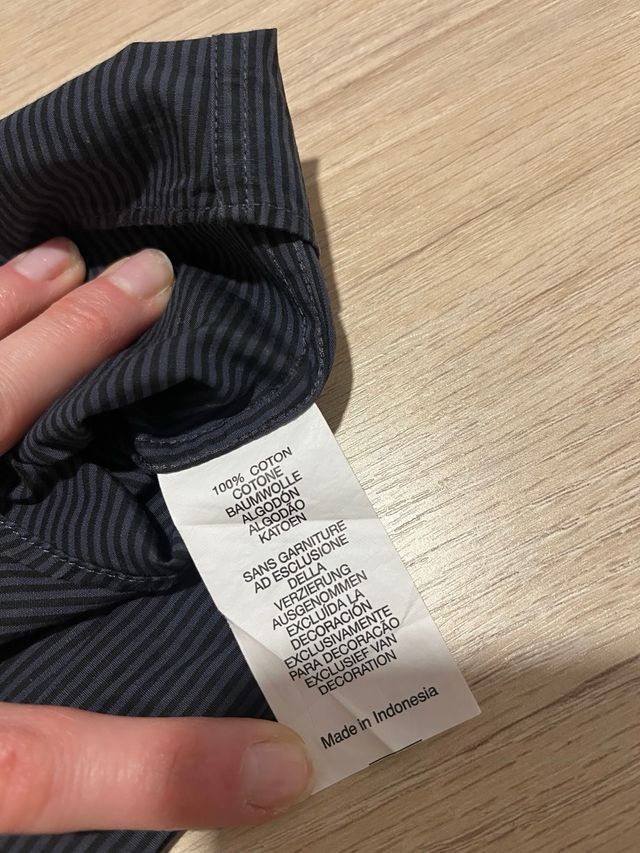 Camisa Calvin Klein Rayas Negras y Grises