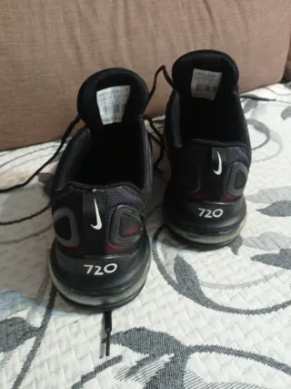 Zapatillas Nike Air Max 720 Negras Multicolor