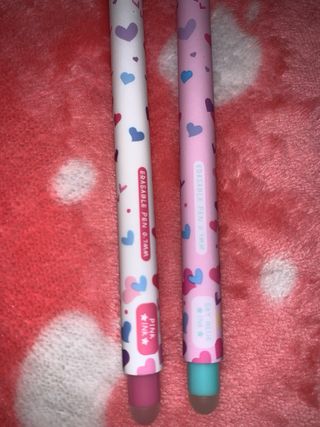 Set 2 penne cancellabili a tema cuore