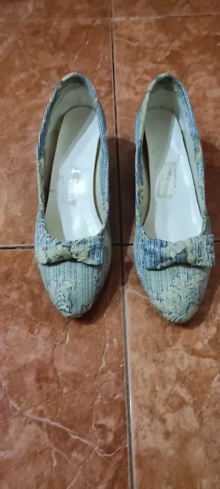 Traje Fallera con 2 corpiños y zapatos