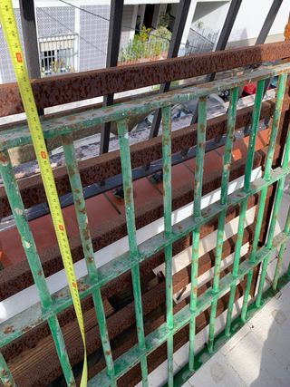 Reja metálica oxidada