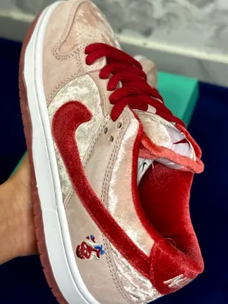 Nike SB Dunk Low StrangeLove Mai Indossate