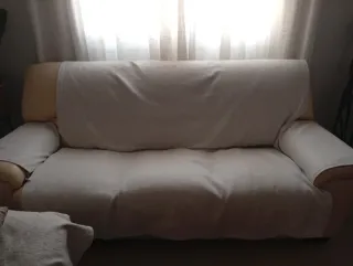 Sofá de piel beige 3 plazas