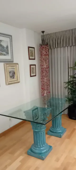 Mesa grande de cristal