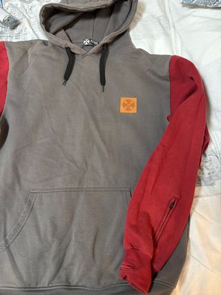 Sudadera Xcess Gris y Roja