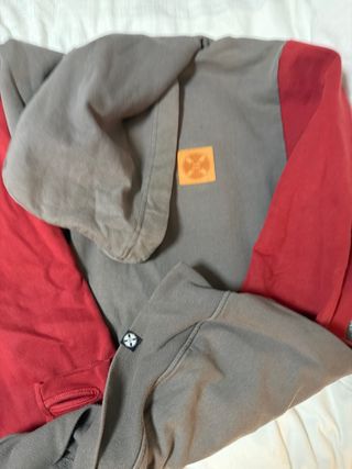 Sudadera Xcess Gris y Roja