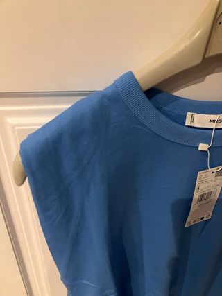 Camiseta Mango hombreras azul talla S