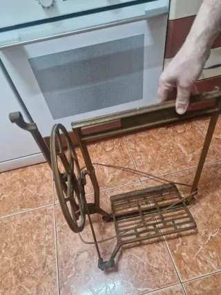 Máquina de coser Refrey verde