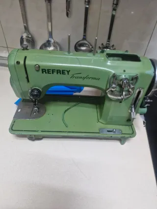Máquina de coser Refrey verde