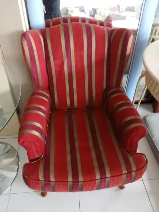 Sillón Vintage Rayas Rojo y Dorado