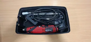 Taladro Einhell con accesorios