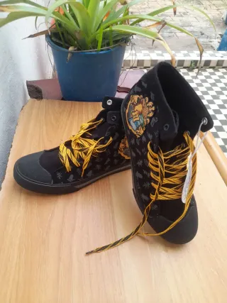 Zapatillas Harry Potter Negras y Doradas