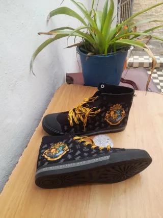 Zapatillas Harry Potter Negras y Doradas
