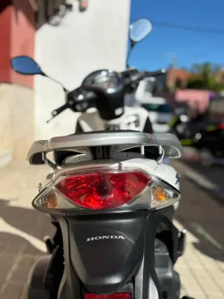 Honda SH Mode 125cc Scooter