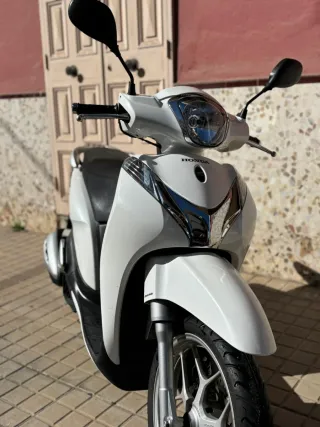 Honda SH Mode 125cc Scooter