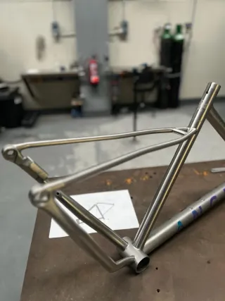 Cuadro Titanio Angel Works Cycles