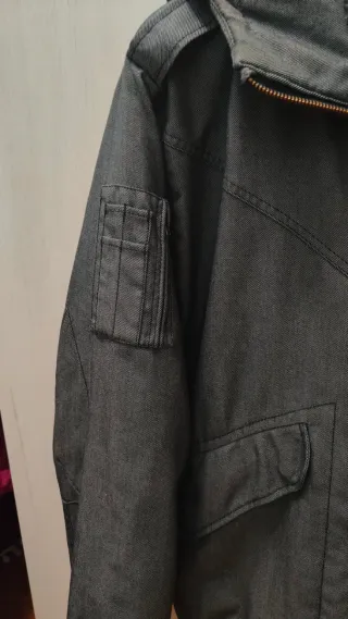 Chaqueta Volcom Gris con Capucha