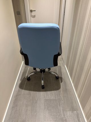 Silla de oficina polipiel azul