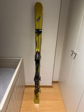 Esquís Dynastar 160cm con fijaciones