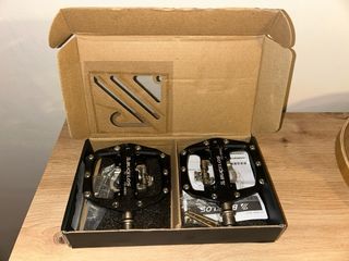 Pedales BUCKLOS PD-M680 MTB - Mixtos