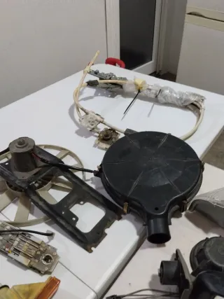 Lote Recambios Renault Super 5 (Nuevos y Usados)