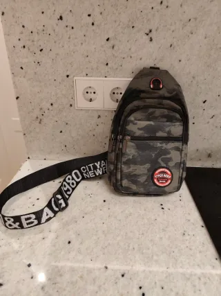 Riñonera lateral hombre.