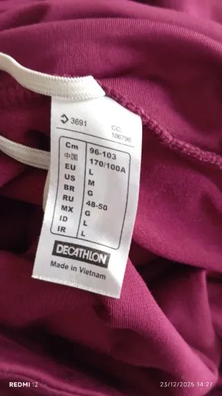 Camiseta Decathlon Morada Talla L